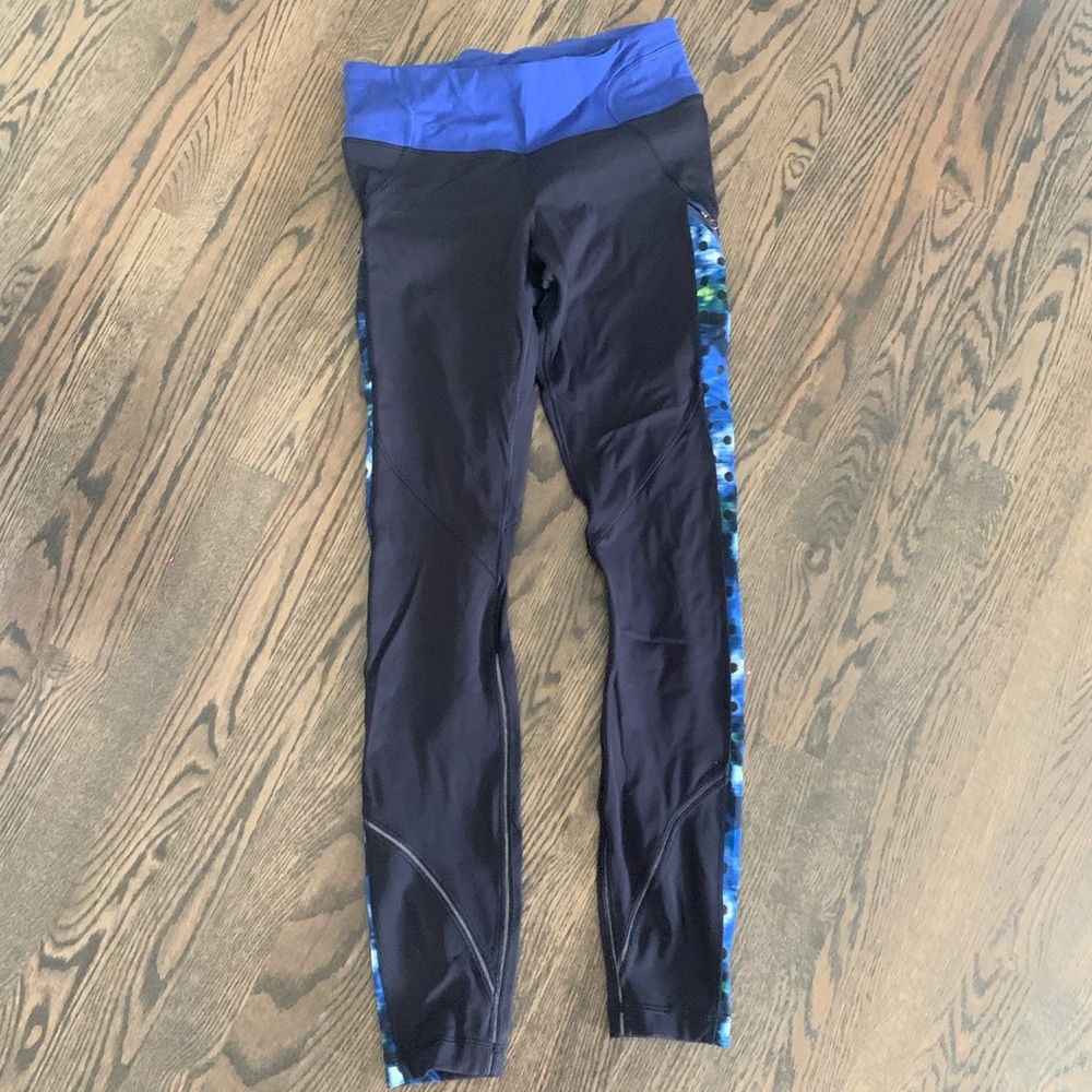 Lululemon Rain-on Train-on Tight Sz 4 - Picture 10 of 13